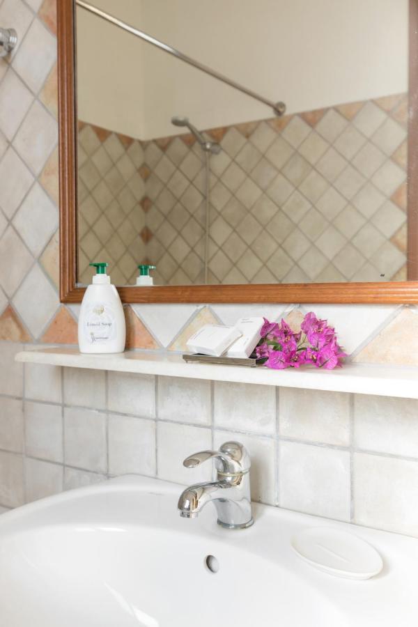 Dendrilia Villa & Suite By Rodostamo Collection Kassiopi Luaran gambar
